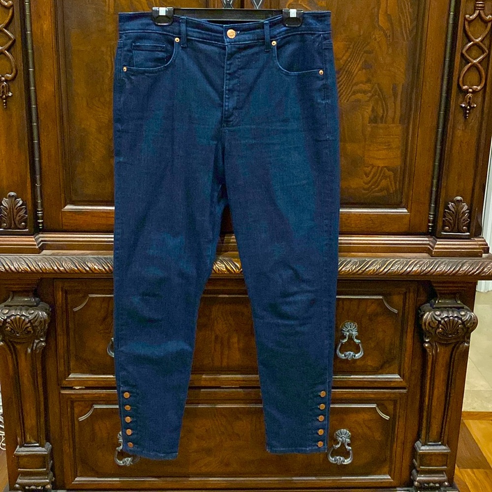 LOFT Size 14 (32) Modern High Waist Skinny Jeans with Cute Button Ankles EUC
